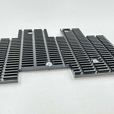 هیت سینک سفارشی آلیاژ آلومینیوم 3240 11 میلی متری 11 میلی متری تراشه الکترونیکی هیت سینک سیاه و سفید اکسید شده